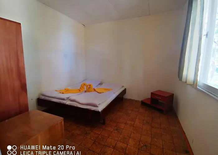 キャンプ場 Letovishte Romantika